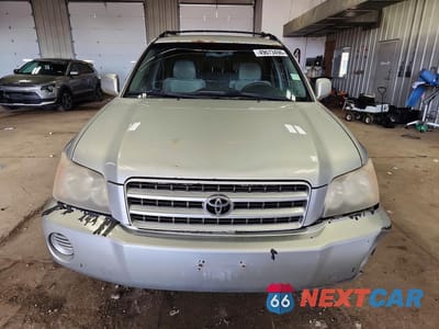 Piąte zdjęcie samochodu w środku: 2003 TOYOTA HIGHLANDER LIMITED VIN:JTEHF21A630142499 - miniatura