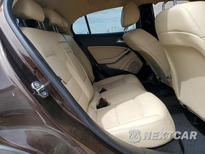 Zdjęcie 10 z 12 samochodu: 2018 MERCEDES-BENZ GLA 250 VIN:WDCTG4EB3JJ481331 - miniatura