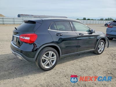 Trzecie zdjęcie samochodu z tyłu: 2020 MERCEDES-BENZ GLA 250 4MATIC VIN:WDCTG4GB1LU023608 - miniatura