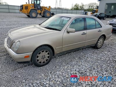 1999 MERCEDES-BENZ E 320 WDBJF65H0XA834065 - główne zdjęcie licytacji z USA - miniatura