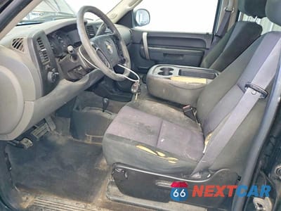 Zdjęcie 7 z 11 samochodu: 2011 CHEVROLET SILVERADO K1500 LS VIN:3GCPKREA5BG191119 - miniatura