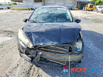 Piąte zdjęcie samochodu w środku: 2019 FORD FIESTA SE VIN:3FADP4BJ1KM162929 - miniatura