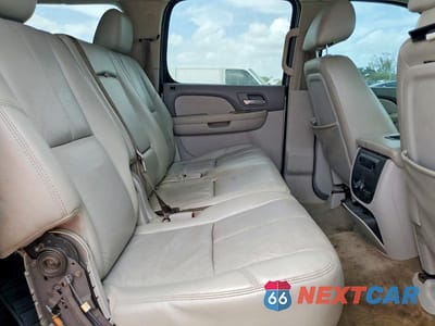 Zdjęcie 11 z 13 samochodu: 2011 GMC YUKON XL VIN:1GKS2KE36BR176734 - miniatura