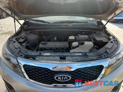 Zdjęcie 12 z 14 samochodu: 2012 KIA SORENTO LX VIN:5XYKT3A18CG303230 - miniatura
