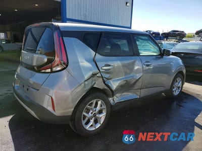 Trzecie zdjęcie samochodu z tyłu: 2023 KIA SOUL LX VIN:KNDJ23AU5P7861418 - miniatura