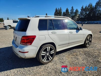 Trzecie zdjęcie samochodu z tyłu: 2015 MERCEDES-BENZ GLK 350 VIN:WDCGG5HB4FG423526 - miniatura