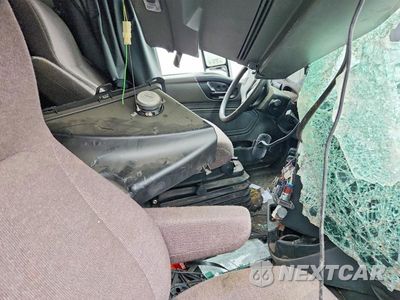 Piąte zdjęcie samochodu w środku: 2024 INTERNATIONAL LT62F SEMI TRUCK VIN:3HSDZAPR3RN174593 - miniatura
