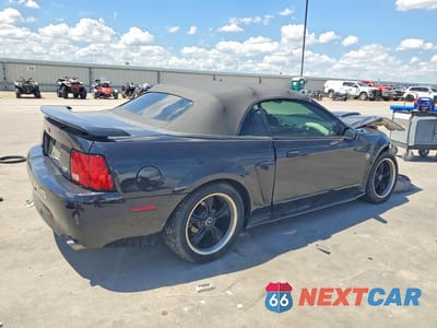 Trzecie zdjęcie samochodu z tyłu: 2004 FORD MUSTANG GT VIN:1FAFP45X54F150150 - miniatura