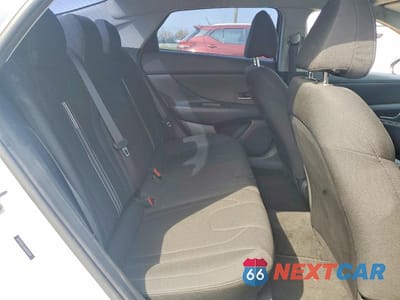 Zdjęcie 10 z 12 samochodu: 2021 HYUNDAI ELANTRA SEL VIN:5NPLM4AG6MH025398 - miniatura