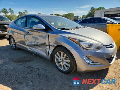 Czwarte zdjęcie samochodu z boku: 2015 HYUNDAI ELANTRA SE VIN:KMHDH4AE5FU304983 - miniatura