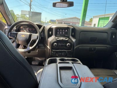 Zdjęcie 9 z 14 samochodu: 2020 CHEVROLET SILVERADO K1500 VIN:3GCUYAEF6LG241851 - miniatura
