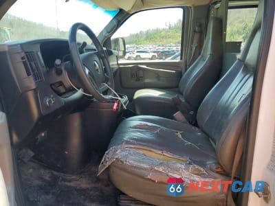 Zdjęcie 7 z 12 samochodu: 2008 CHEVROLET EXPRESS 3500 UTILITY / SERVICE VAN VIN:1GCHG35K181188608 - miniatura