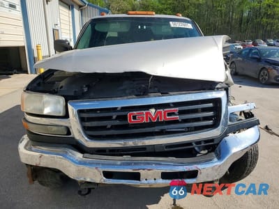 Piąte zdjęcie samochodu w środku: 2007 GMC SIERRA K2500 HEAVY DUTY VIN:1GTHK23U97F135041 - miniatura