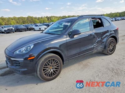 2017 PORSCHE CAYENNE WP1AA2A2XHKA87465 - główne zdjęcie licytacji z USA - miniatura