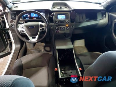 Zdjęcie 8 z 12 samochodu: 2013 FORD TAURUS POLICE INTERCEPTOR VIN:1FAHP2M85DG206542 - miniatura