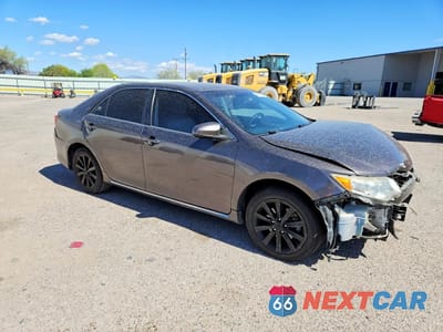 Czwarte zdjęcie samochodu z boku: 2013 TOYOTA CAMRY HYBRID XLE VIN:4T1BD1FK7DU087014 - miniatura