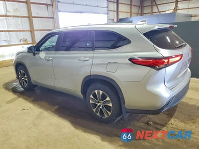 Drugie zdjęcie samochodu z przodu: 2023 TOYOTA HIGHLANDER XLE VIN:5TDKDRAH0PS006216 - miniatura