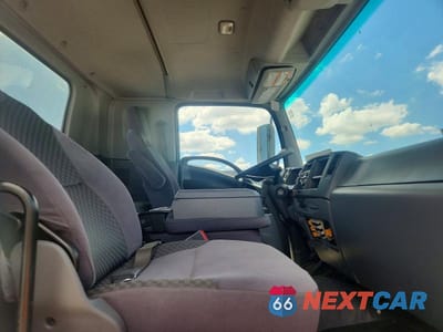 Piąte zdjęcie samochodu w środku: 2019 ISUZU FTR TRUCK CAB AND CHASSIS VIN:54DK6S160KSG00478 - miniatura