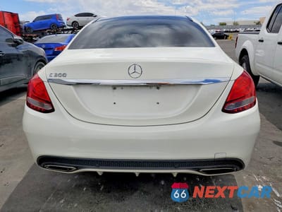 Zdjęcie 6 z 12 samochodu: 2017 MERCEDES-BENZ C 300 VIN:55SWF4JB7HU225026 - miniatura