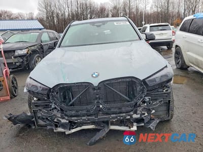 Piąte zdjęcie samochodu w środku: 2026 BMW X5 M COMPETITION VIN:5YM13ET08T9082555 - miniatura