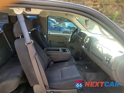 Piąte zdjęcie samochodu w środku: 2011 CHEVROLET SILVERADO K1500 VIN:1GCRKPE02BZ310071 - miniatura