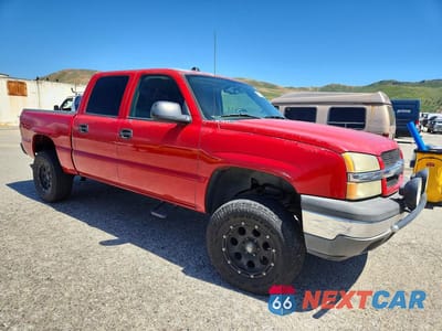 Czwarte zdjęcie samochodu z boku: 2005 CHEVROLET SILVERADO C1500 VIN:2GCEC13T051199524 - miniatura