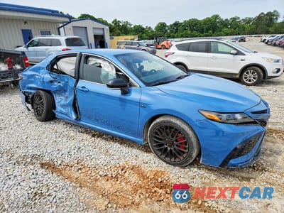 Czwarte zdjęcie samochodu z boku: 2023 TOYOTA CAMRY SE VIN:4T1G11AK9PU154769 - miniatura