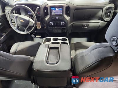 Zdjęcie 8 z 12 samochodu: 2022 CHEVROLET SILVERADO K1500 CUSTOM VIN:1GCPDBEK5NZ524949 - miniatura