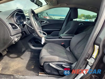 Zdjęcie 7 z 12 samochodu: 2016 CHRYSLER 200 LIMITED VIN:1C3CCCAB0GN170091 - miniatura