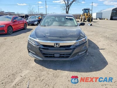 Piąte zdjęcie samochodu w środku: 2018 HONDA ACCORD HYBRID VIN:1HGCV3F76JA800156 - miniatura
