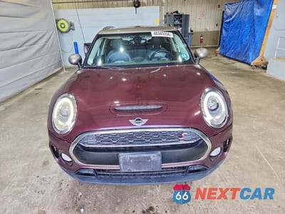 Piąte zdjęcie samochodu w środku: 2017 MINI COOPER S CLUBMAN ALL4 VIN:WMWLU5C52H2E81150 - miniatura