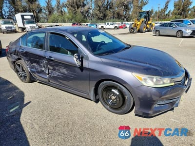 Czwarte zdjęcie samochodu z boku: 2016 HONDA ACCORD SPORT VIN:1HGCR2F57GA138531 - miniatura