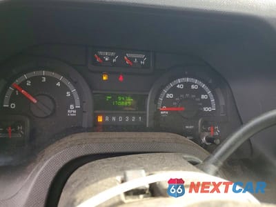 Zdjęcie 8 z 10 samochodu: 2016 FORD ECONOLINE E350 SUPER DUTY CUTAWAY VAN VIN:1FDEE3FL8GDC03520 - miniatura