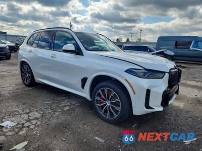 Czwarte zdjęcie samochodu z boku: 2026 BMW X5 XDRIVE50E VIN:5UX43EU08T9208142 - miniatura