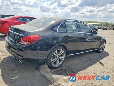 Trzecie zdjęcie samochodu z tyłu: 2018 MERCEDES-BENZ C 300 VIN:WDDWF4JB8JR333467 - miniatura