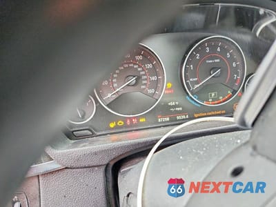Zdjęcie 9 z 12 samochodu: 2017 BMW 330 XI VIN:WBA8D9G38HNU64709 - miniatura