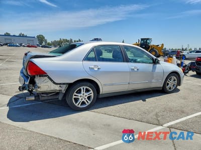 Trzecie zdjęcie samochodu z tyłu: 2007 HONDA ACCORD VIN:1HGCM66407A053916 - miniatura