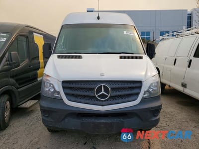 Piąte zdjęcie samochodu w środku: 2015 MERCEDES BENZ SPRINTER 3500 DELIVERY VAN VIN:WD3PF4CC5FP131803 - miniatura