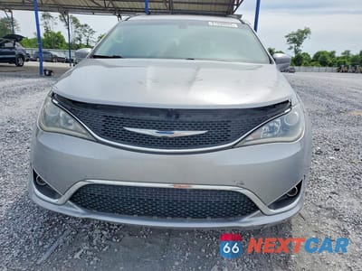 Piąte zdjęcie samochodu w środku: 2017 CHRYSLER PACIFICA TOURING L VIN:2C4RC1BG3HR668181 - miniatura