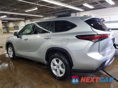 Drugie zdjęcie samochodu z przodu: 2024 TOYOTA HIGHLANDER LE VIN:5TDKDRAHXRS533151 - miniatura