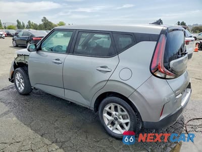 Drugie zdjęcie samochodu z przodu: 2023 KIA SOUL LX VIN:KNDJ23AUXP7863374 - miniatura