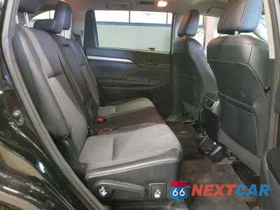 Zdjęcie 11 z 13 samochodu: 2014 TOYOTA HIGHLANDER LE PLUS VIN:5TDBKRFH8ES023860 - miniatura