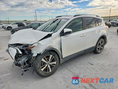 2017 TOYOTA RAV4 XLE JTMWFREV2HJ722206 - główne zdjęcie licytacji z USA - miniatura