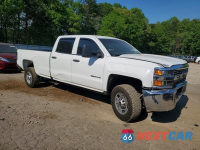 Czwarte zdjęcie samochodu z boku: 2016 CHEVROLET SILVERADO C2500 HEAVY DUTY VIN:1GC1CUEG5GF275170 - miniatura