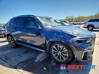 Czwarte zdjęcie samochodu z boku: 2021 BMW X5 M50I VIN:5UXJU4C07M9F17469 - miniatura