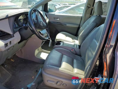 Zdjęcie 7 z 13 samochodu: 2016 TOYOTA SIENNA XLE 8-PASSENGER VIN:5TDYK3DC5GS721893 - miniatura