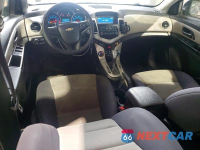 Zdjęcie 8 z 12 samochodu: 2013 CHEVROLET CRUZE LS VIN:1G1PA5SG3D7178073 - miniatura