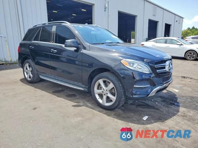 Czwarte zdjęcie samochodu z boku: 2016 MERCEDES-BENZ GLE 350 VIN:4JGDA5JBXGA687760 - miniatura