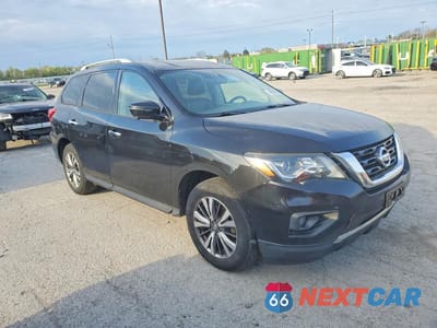 Czwarte zdjęcie samochodu z boku: 2019 NISSAN PATHFINDER SL VIN:5N1DR2MM0KC607027 - miniatura