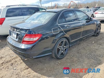 Trzecie zdjęcie samochodu z tyłu: 2011 MERCEDES-BENZ C 300 4MATIC VIN:WDDGF8BB2BR175798 - miniatura